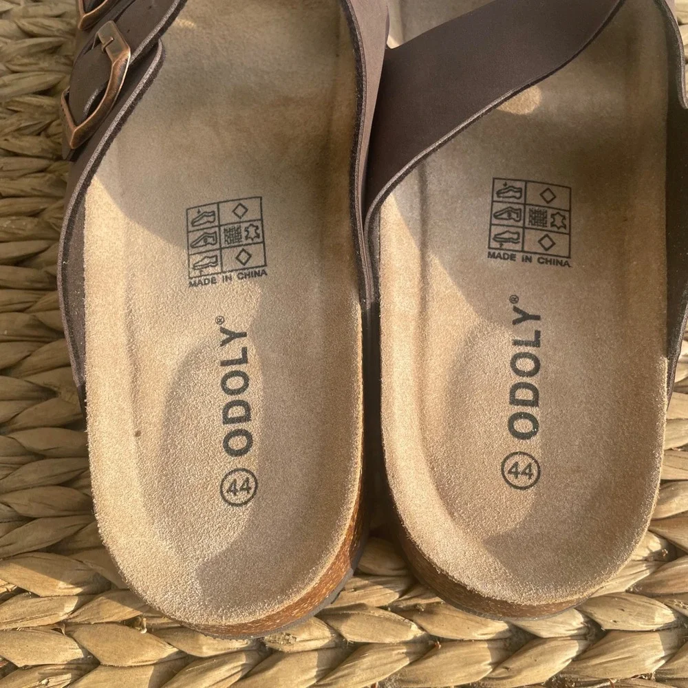Odoly slide sandals